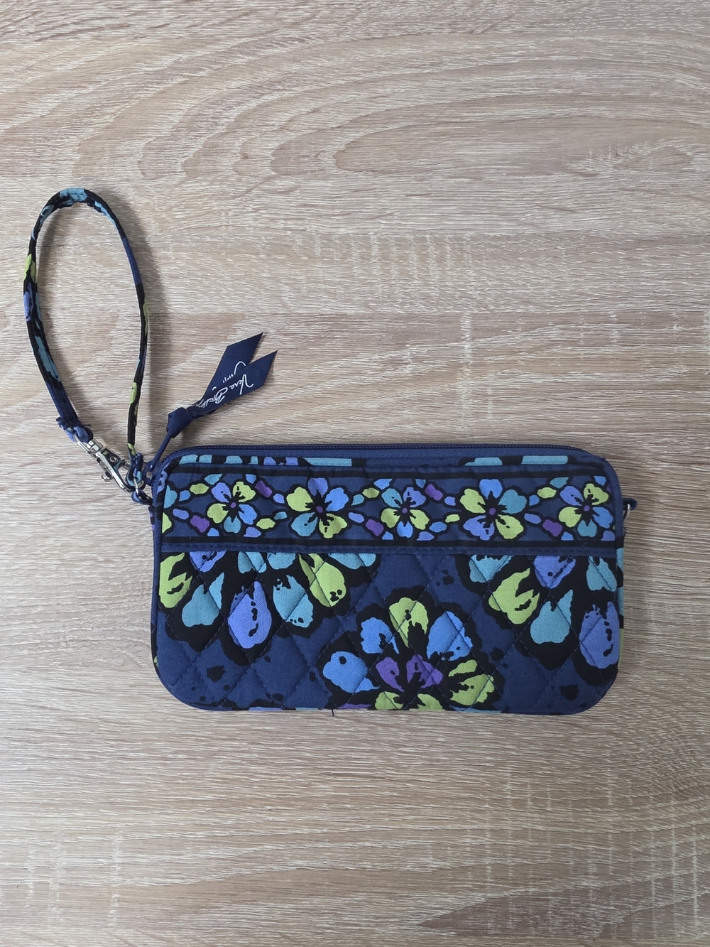 Vera Bradley Indigo Pop Quilted Cotton Zip Around Wristlet Wallet Mini Bag